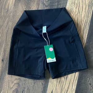 NEW Halara UltraSculpt High Waisted Crossover Side Pocket Biker Shorts 5”
